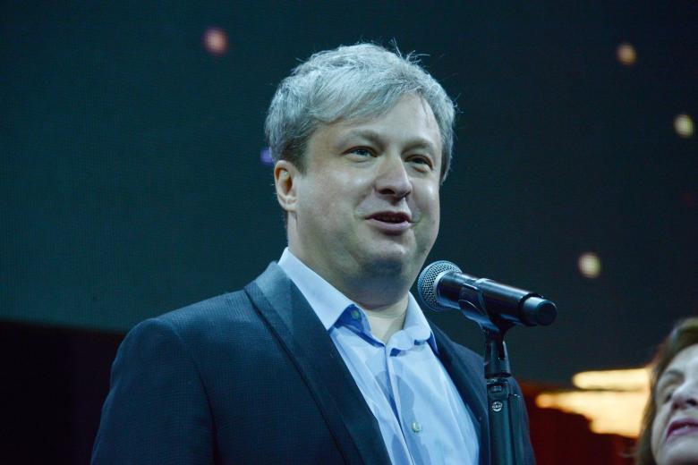 Антон Долин
