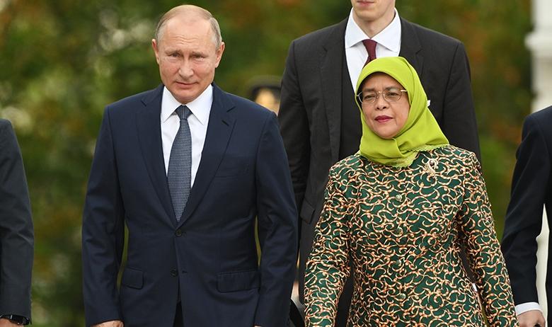 Президент РФ Владимир Путин и президент Сингапура Халима Якоб