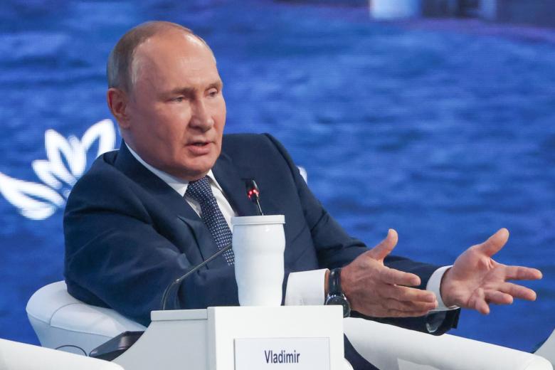 Президент РФ Владимир Путин на пленарном заседании Восточного экономического форума — 2022