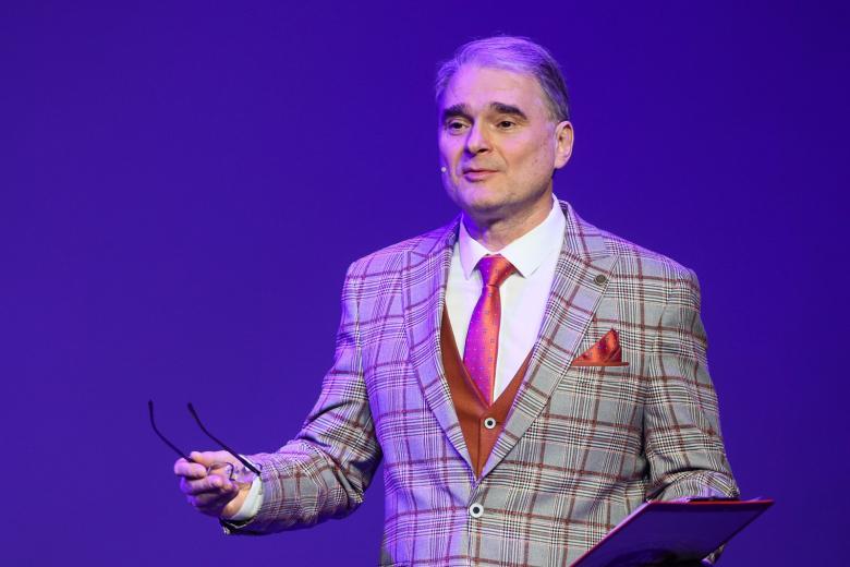 Актер Александр Жигалкин
