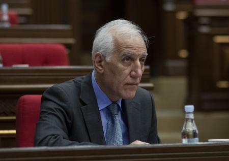 Ваагн Хачатурян принёс присягу и вступил в должность президента Армении