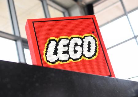 Компания LEGO ответила на обвинения в пропаганде нацизма