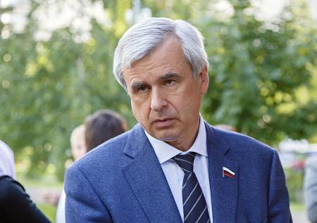 Депутата Лысакова лишили поста первого замглавы комитета 