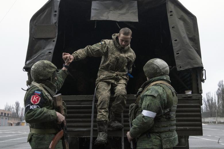 Сдавшийся в плен военнослужащий украинской армии