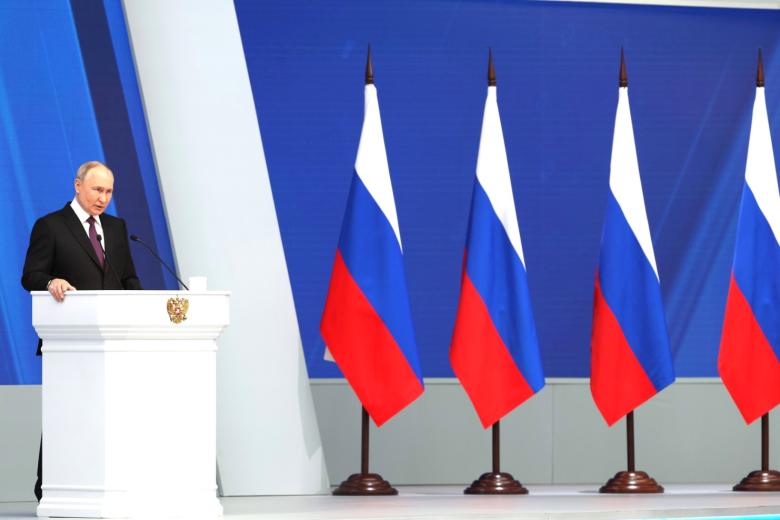 Президент РФ Владимир Путин во время выступления с ежегодным посланием Федеральному собранию РФ