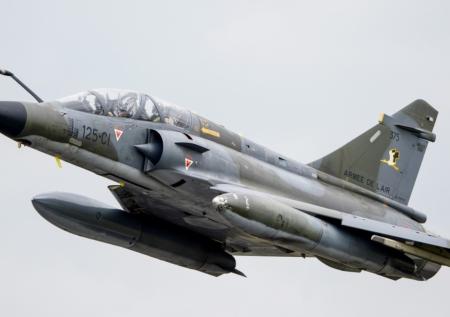 Появились первые кадры французских Mirage 2000 в небе над Украиной