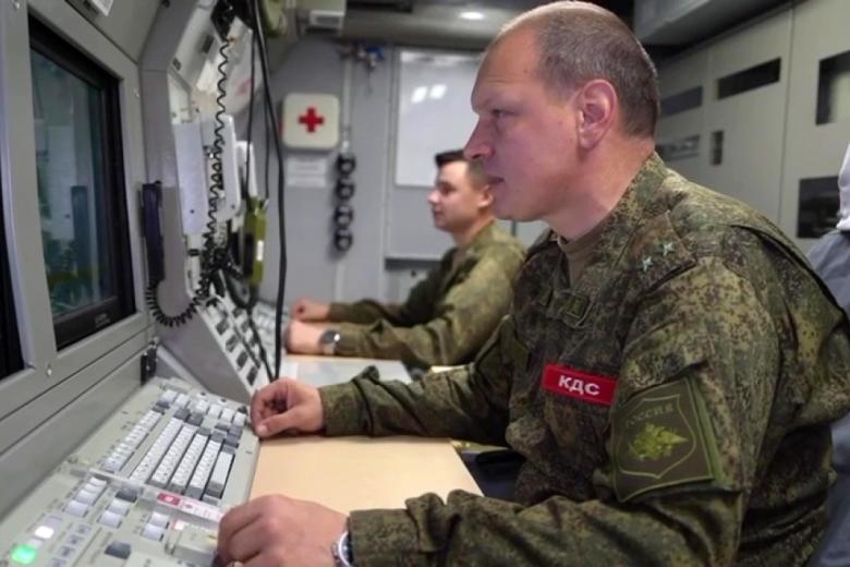 Дежурный расчет во время пуска межконтинентальной баллистической ракеты «Ярс»