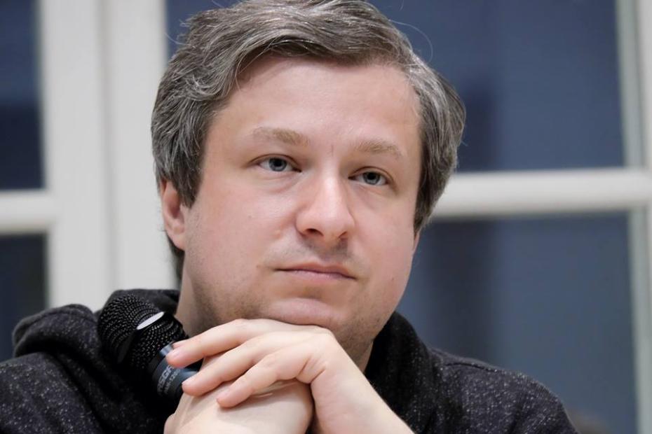 Антон Долин