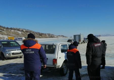 Спасение заблудившейся на льду Байкала туристки попало на видео