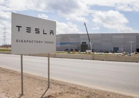 Завод Tesla в Техасе эвакуировали из-за стрельбы