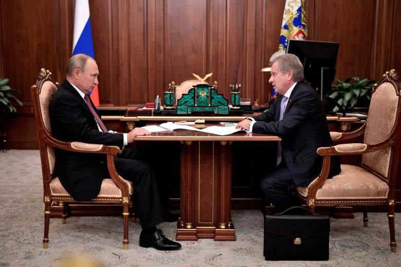 Владимир Путин и Виталий Савельев