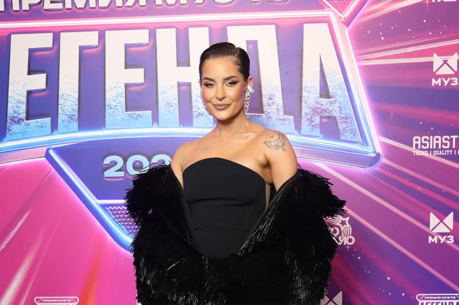 Севиль Велиева во время гала-ужина «Премии МУЗ-ТВ 2025. Легенда»