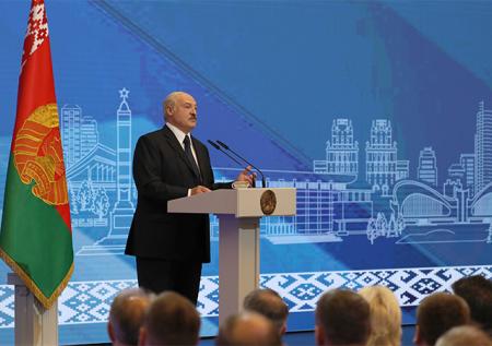 Лукашенко «размазал» оппозицию