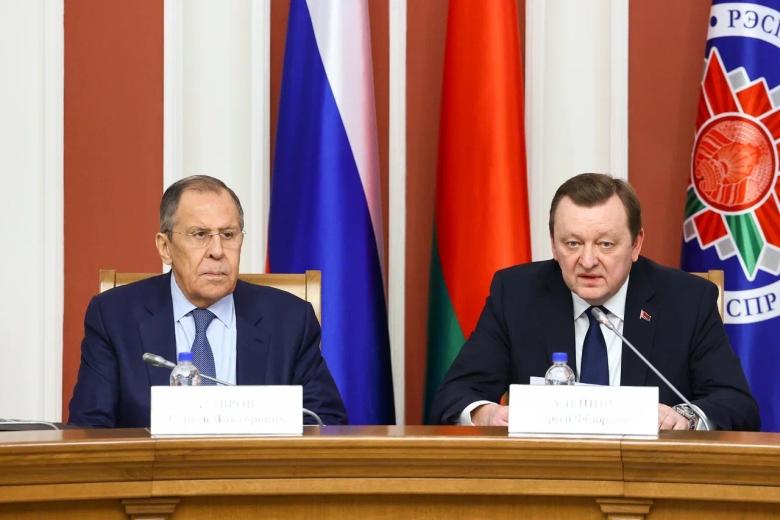 Министр иностранных дел России Сергей Лавров и глава МИД Белоруссии Сергей Алейник