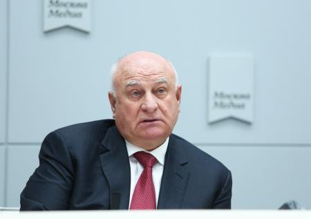 Умер бывший первый заммэра Москвы Петр Аксенов