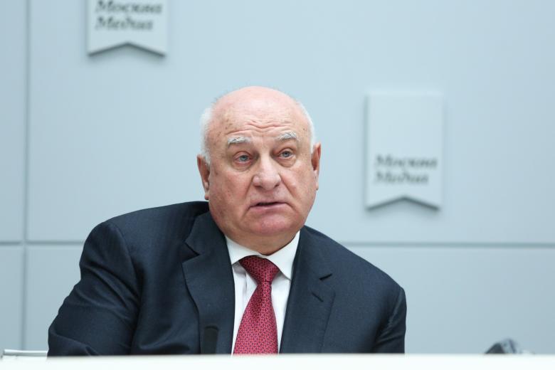 Петр Аксенов