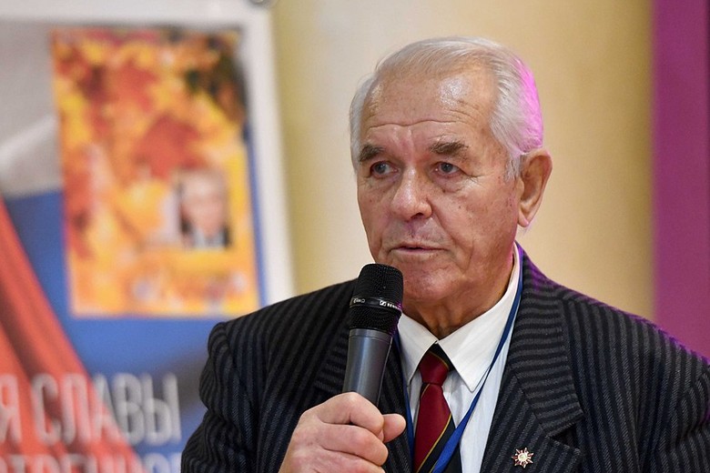 Александр Привалов