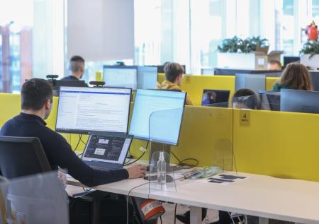 «Ведомости»: правительство закроет лазейку для закупок иностранного ПО