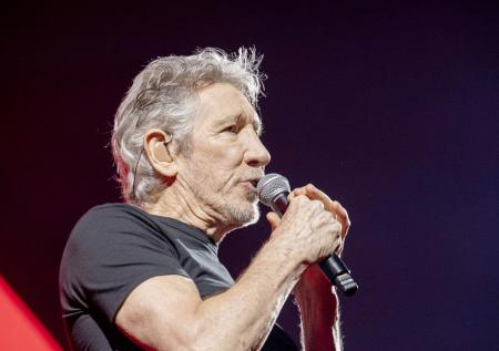 Адвокат ответил, что грозит раскритиковавшему США основателю Pink Floyd