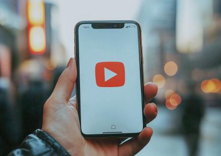 Почему не работает YouTube 20 марта: замедление, стилер, заявление Совфеда
