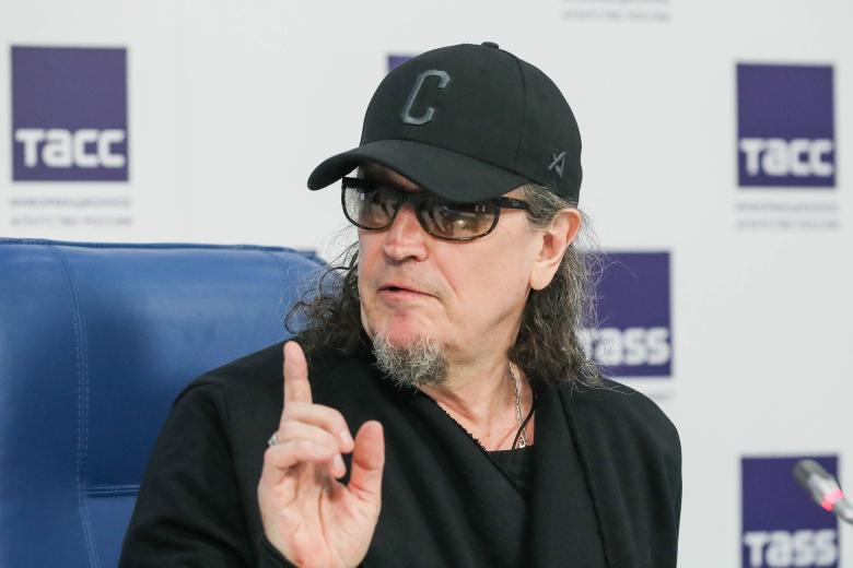 Лидер группы «СерьГа» Сергей Галанин