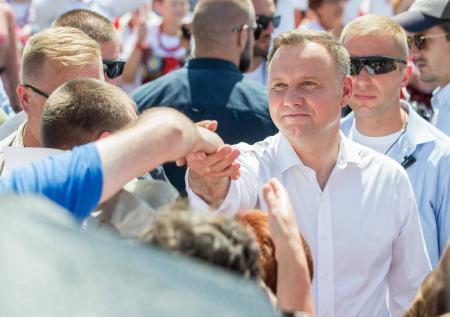 Экзитпол: Дуда побеждает на президентских выборах в Польше