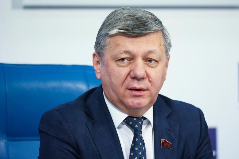 Дмитрий Новиков
