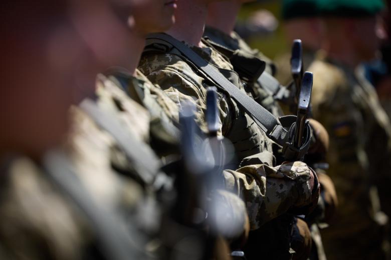Военнослужащие Вооруженных сил Украины в зоне боевых действий