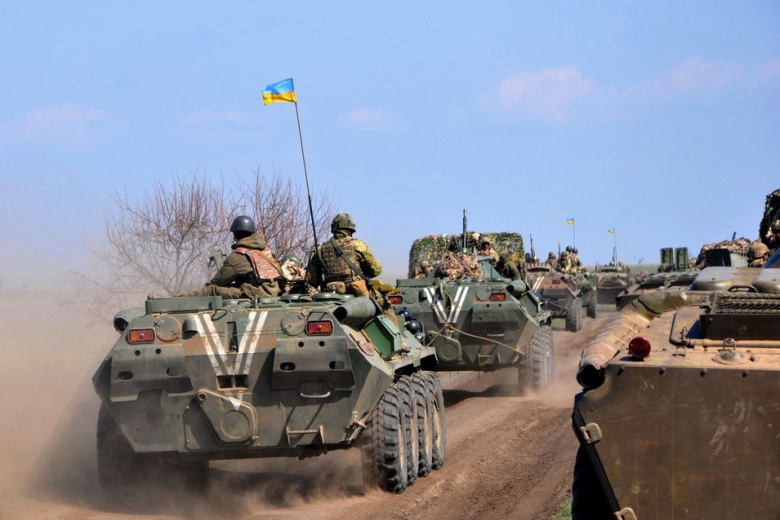 Архивное фото, военнослужащие ВСУ