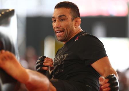 Боец UFC Вердум предложил реванш Фёдору Емельяненко
