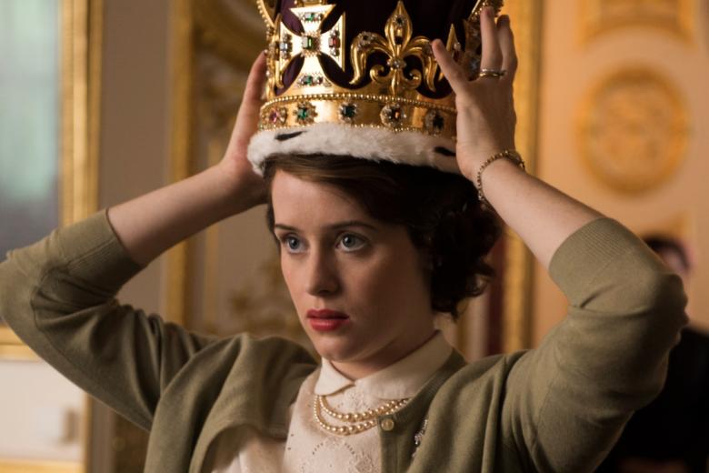 Кадр из сериала «Корона»