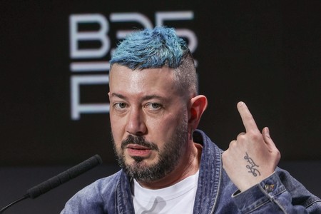 «Полное говно»: Лебедев предложил сжечь 99% книг