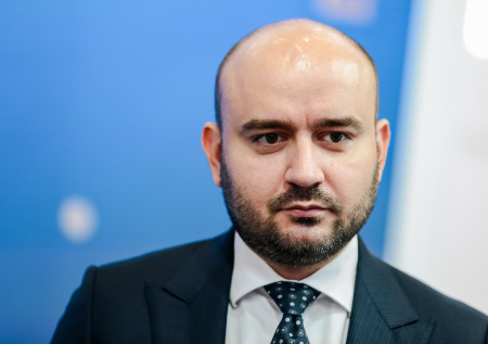 Уволивший с матом чиновника российский губернатор призвал быть вежливее