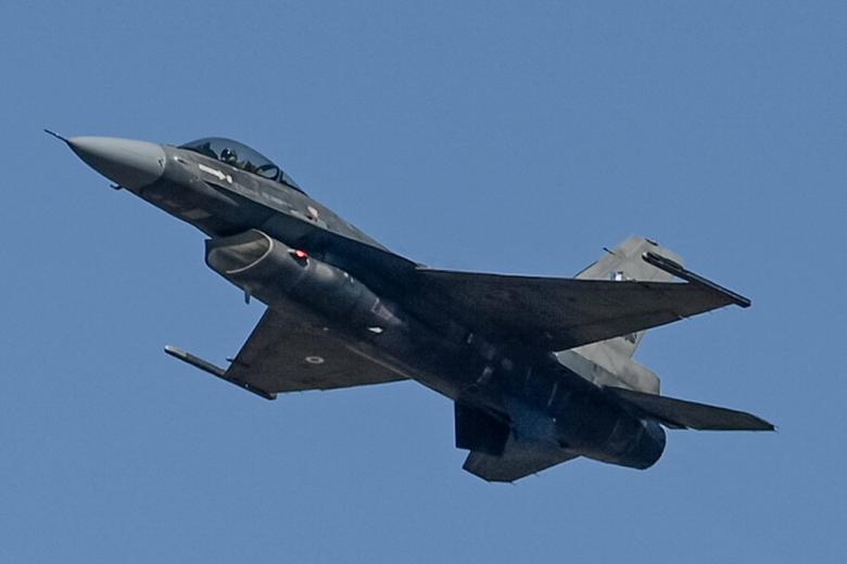 Истребитель F-16