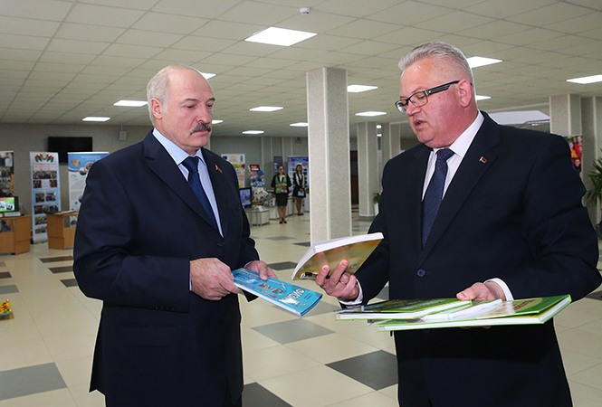 Александр Лукашенко и Игорь Карпенко