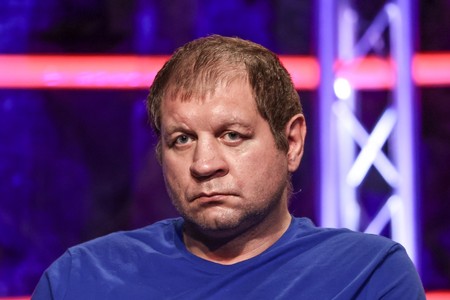 «Он сопьется». Что будет дальше с бойцом Александром Емельяненко?