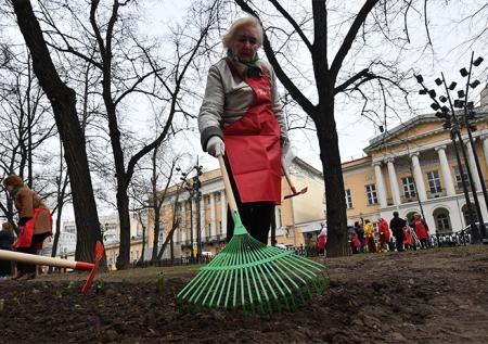 Опрос показал отношение россиян к субботникам