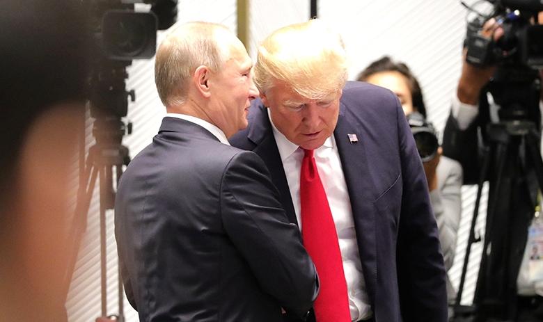 Президент РФ Владимир Путин и президент США Дональд Трамп