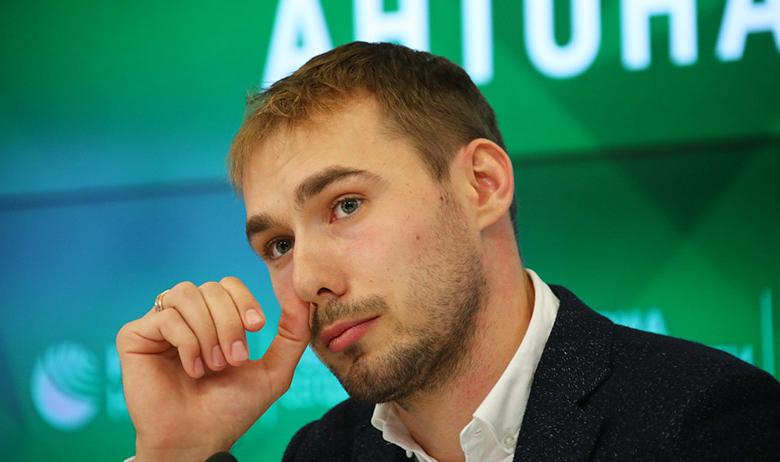 Антон Шипулин