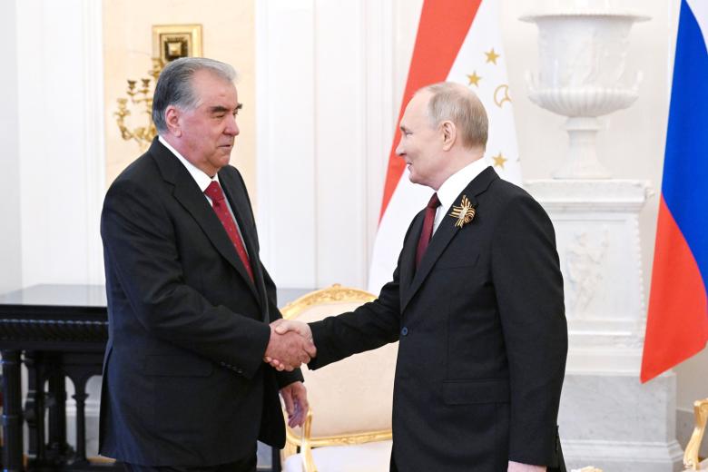 Эмомали Рахмон, Владимир Путин