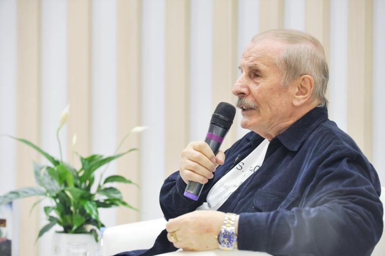 Михаил Веллер