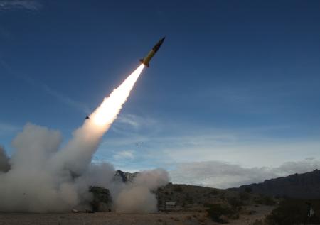 Передача Киеву ракет ATACMS: какую угрозу для Украины несет оружие из США