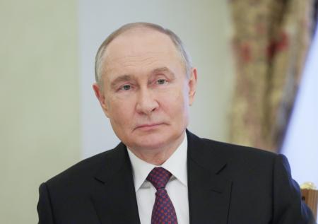 Кремль опубликовал кадры встречи Путина с патриархами РПЦ и Сербии