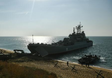 Турция потребовала не вводить военные суда в Черное море