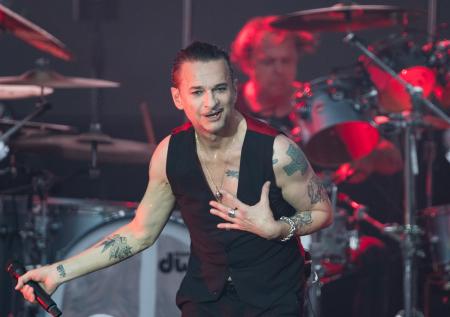 Телезрители Латвии не оценили синхронный перевод песен Depeche Mode 