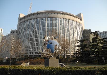 Китай назвал лживыми выводы американской разведки о происхождении COVID-19
