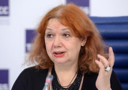 Демографа Ткаченко «послали за пивом» после призыва к воздержанию женщин