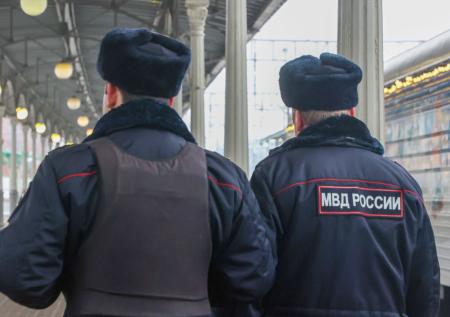 Подростки устроили погром в подмосковной электричке и подпали под статью