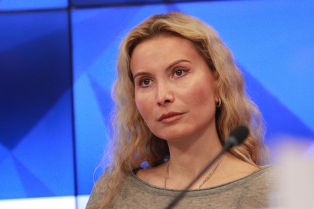 Роднина жестко отреагировала на выпад Тутберидзе в адрес блогера из США