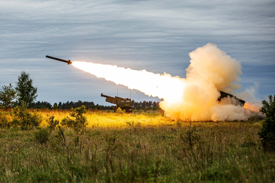 Артиллерийская ракетная система (HIMARS)